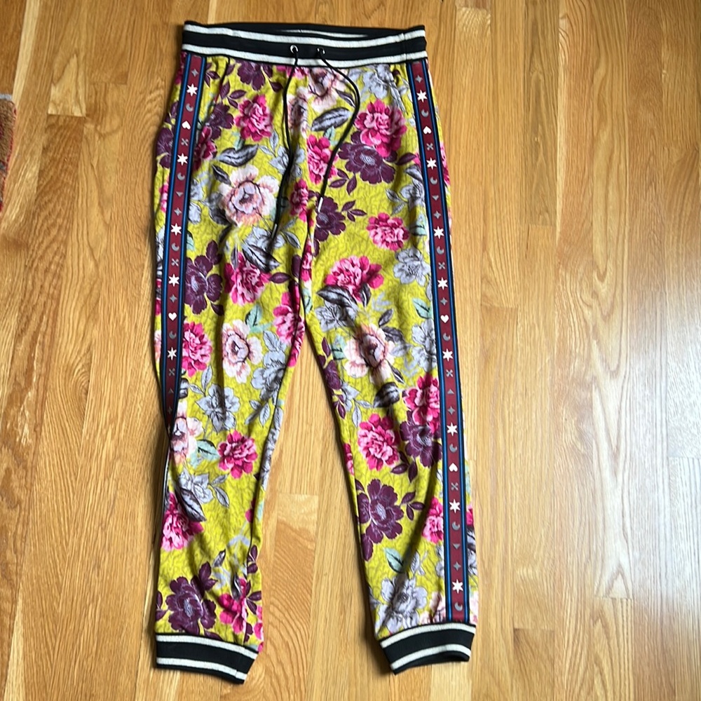 Johnny Was Jogger Floral Small